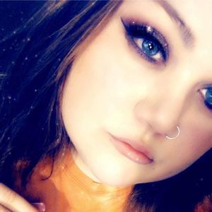 Meet your Posher, Amie